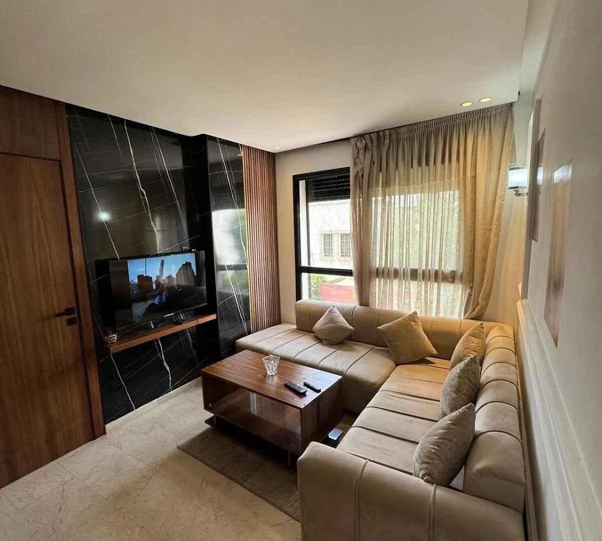 luxurious apartment Casa 32 Касабланка